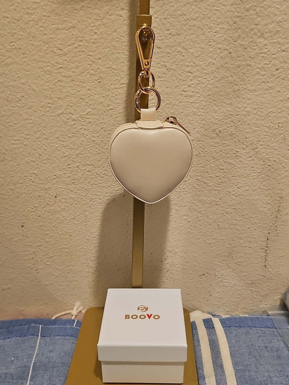 White small jewelry holder bag charm